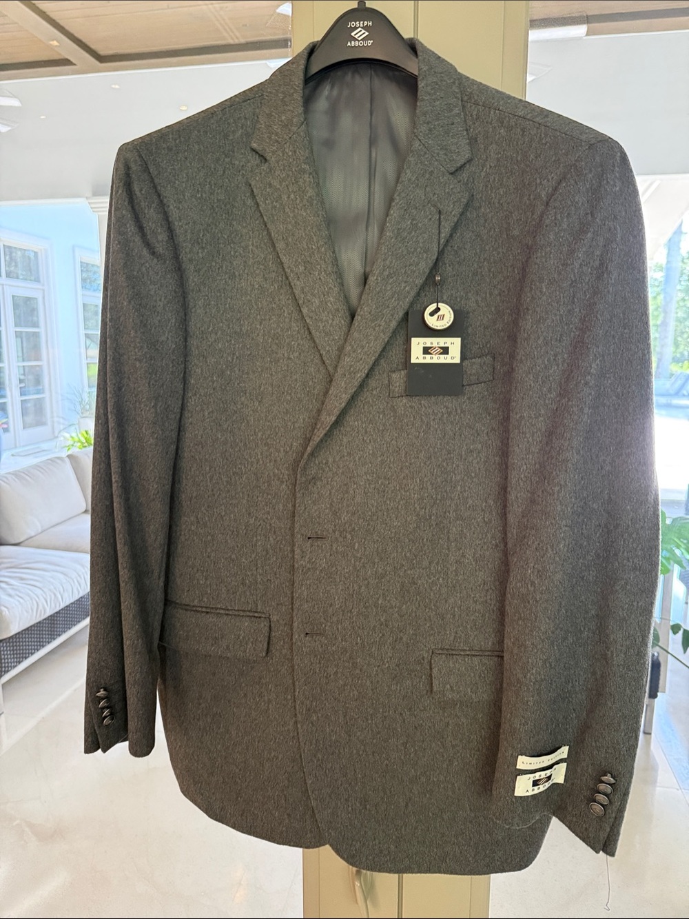 Joseph Abboud Dark Charcoal Limited Edition 100% Italian Cashmere Sport Coat